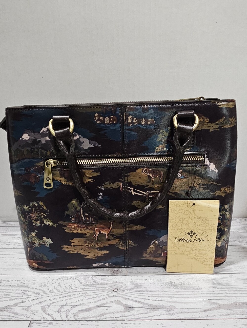 Dorothy Leather Top Handle Crossbody
Patricia Nash - Picture 2 of 6